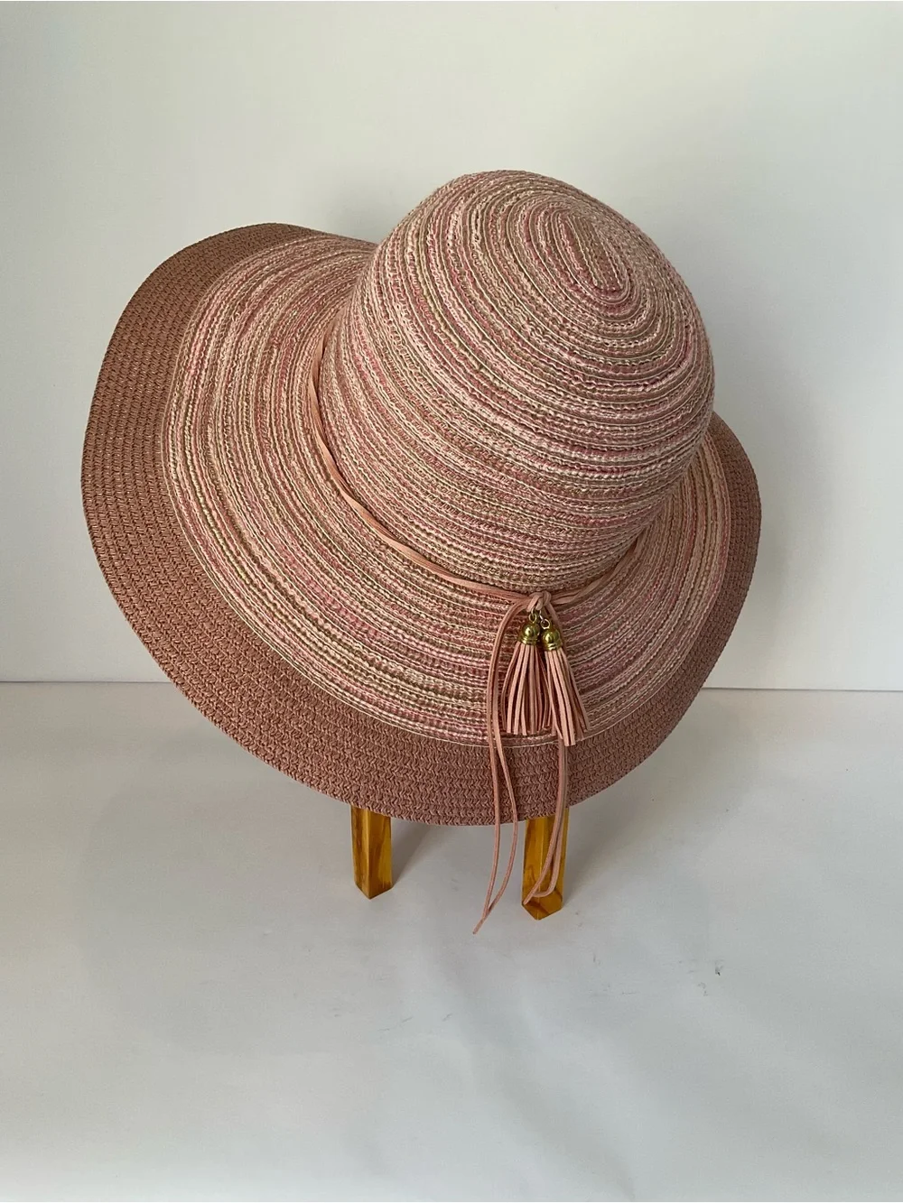 Women's Dusty Pink Straw Wide Brim Sun Hat with Tassel Accent